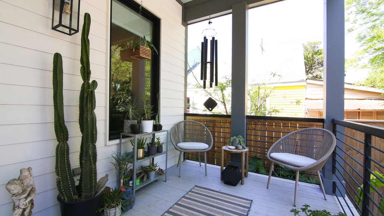 Photo of Patio Balcony in Holy Cross District