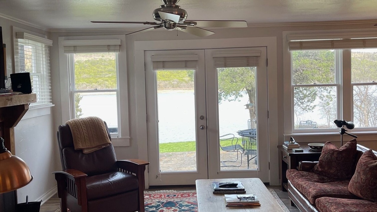Photo of Livingroom in Palo Pinto County