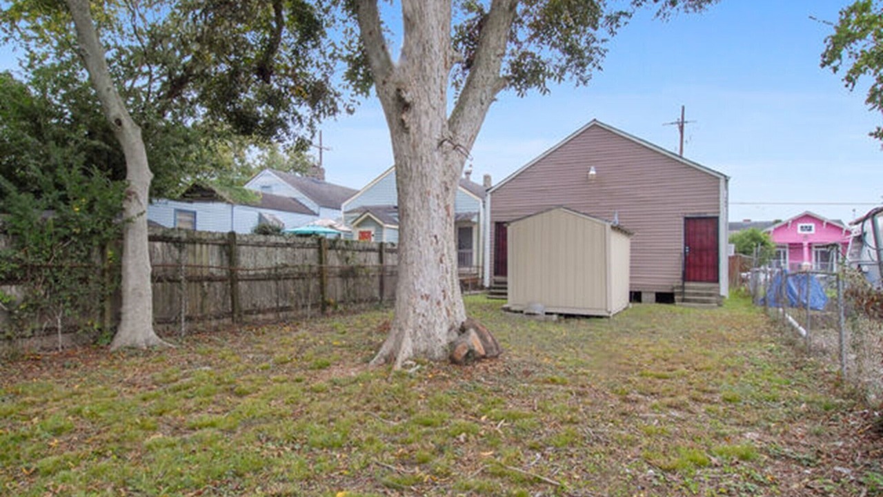 Photo of Outdoor in Holy Cross District