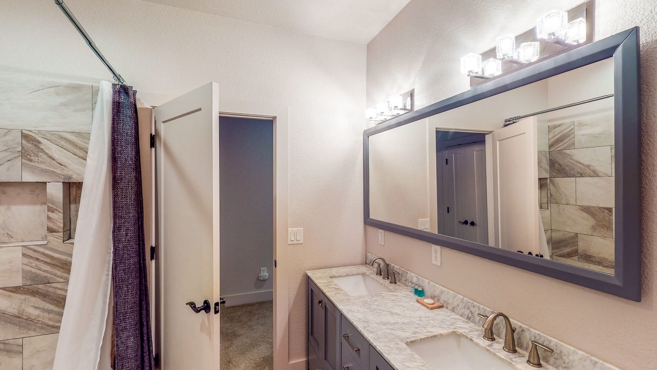 Photo of Bathroom in Lake Bridgeport