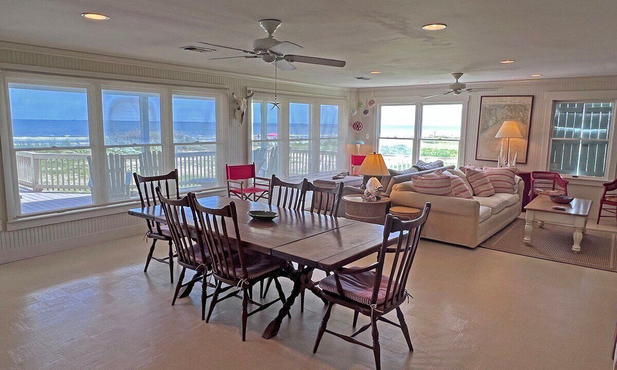 Photo of Livingroom in Grand Isle