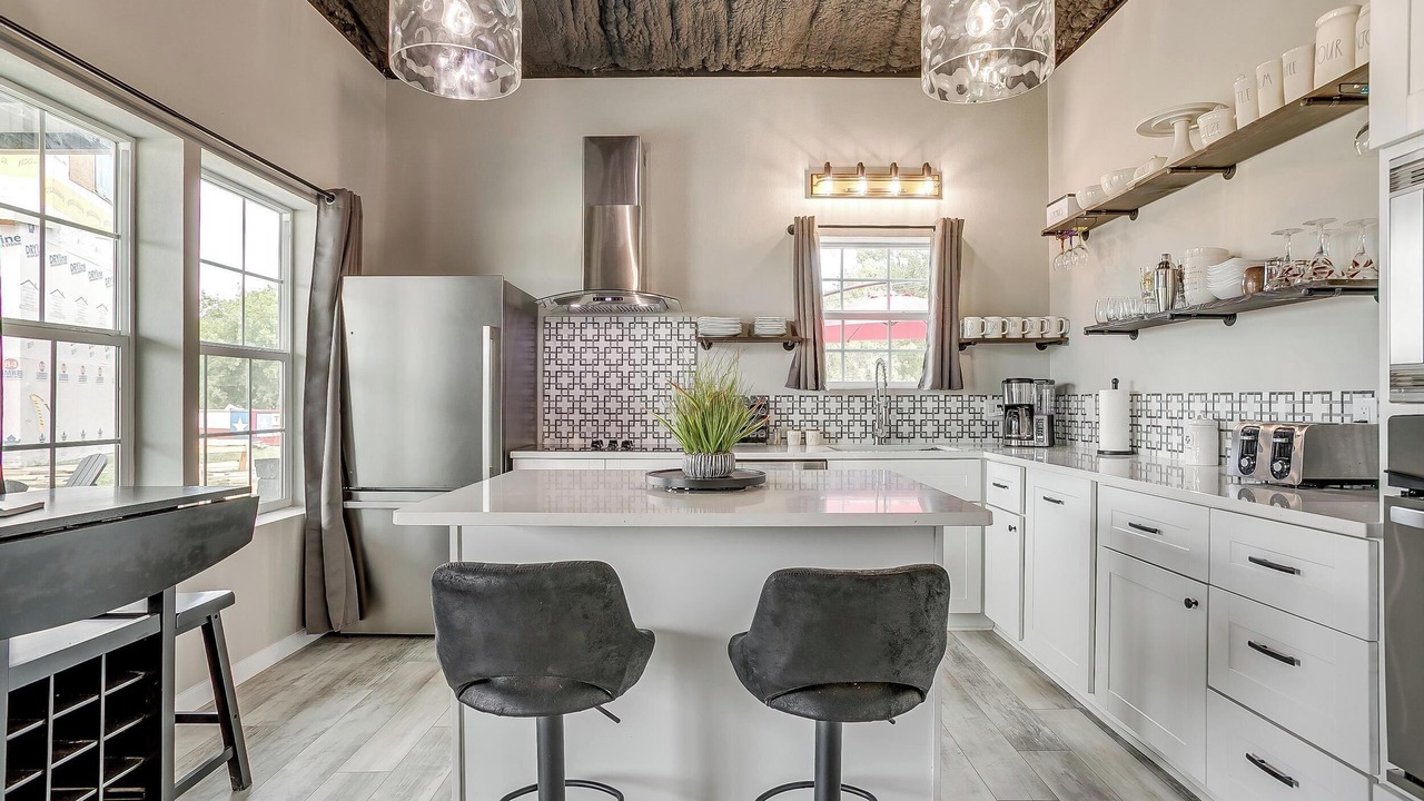 Photo of Kitchen in Lake Bridgeport