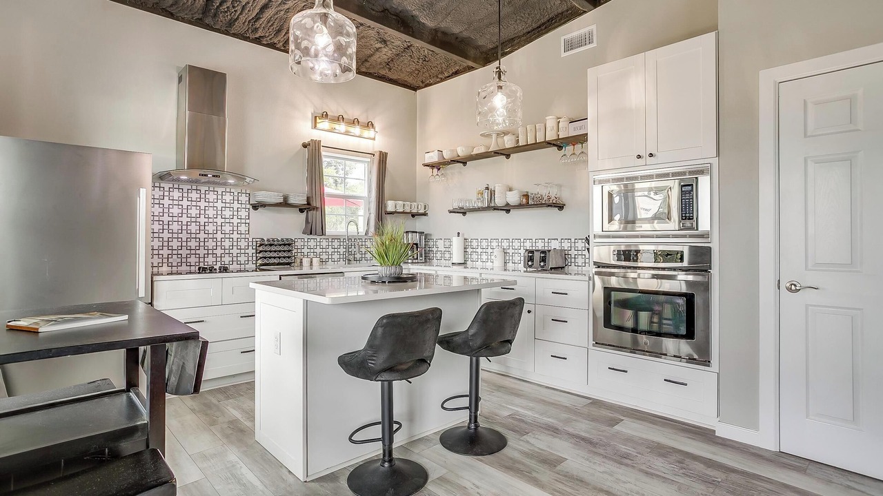 Photo of Kitchen in Lake Bridgeport