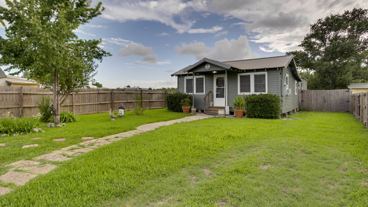 Photo of Outdoor in Golden Meadow