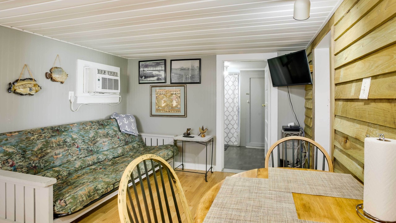 Photo of Bedroom in Golden Meadow
