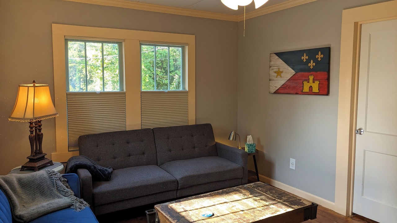 Photo of Livingroom in Downtown