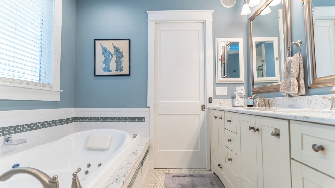 Photo of Bathroom in Audubon