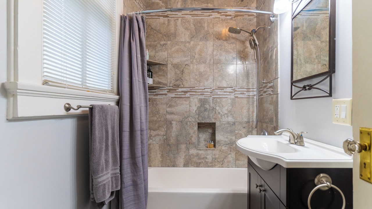 Photo of Bathroom in Audubon