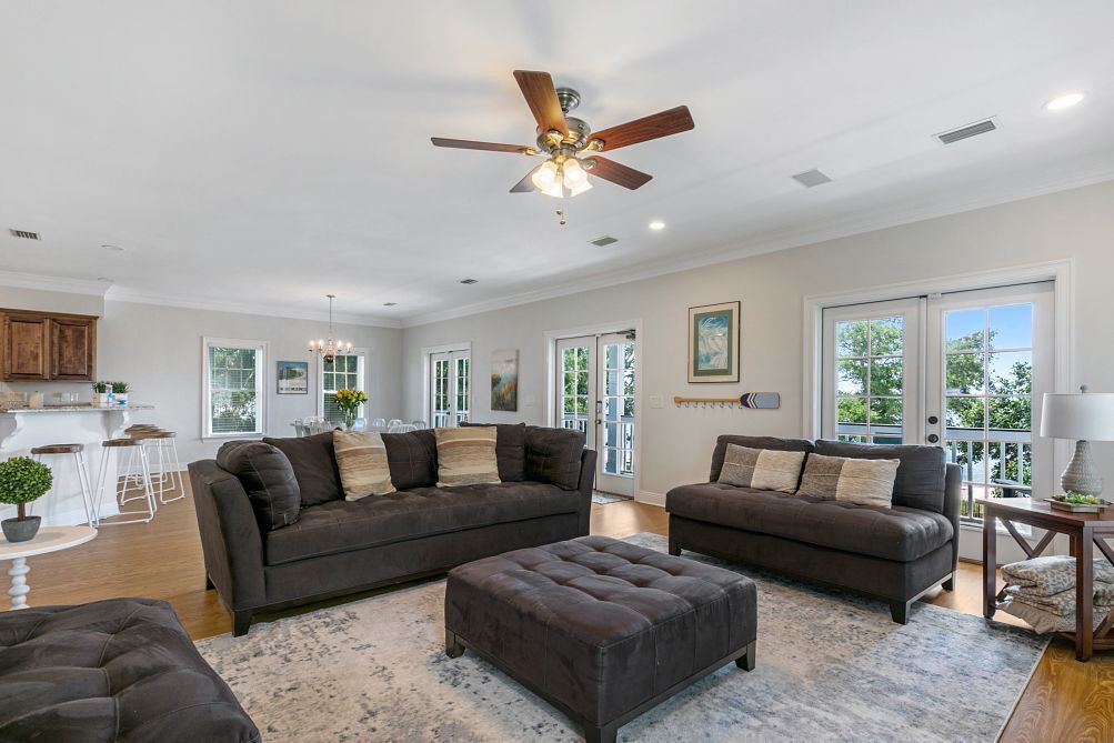 Photo of Livingroom in Ocean Springs