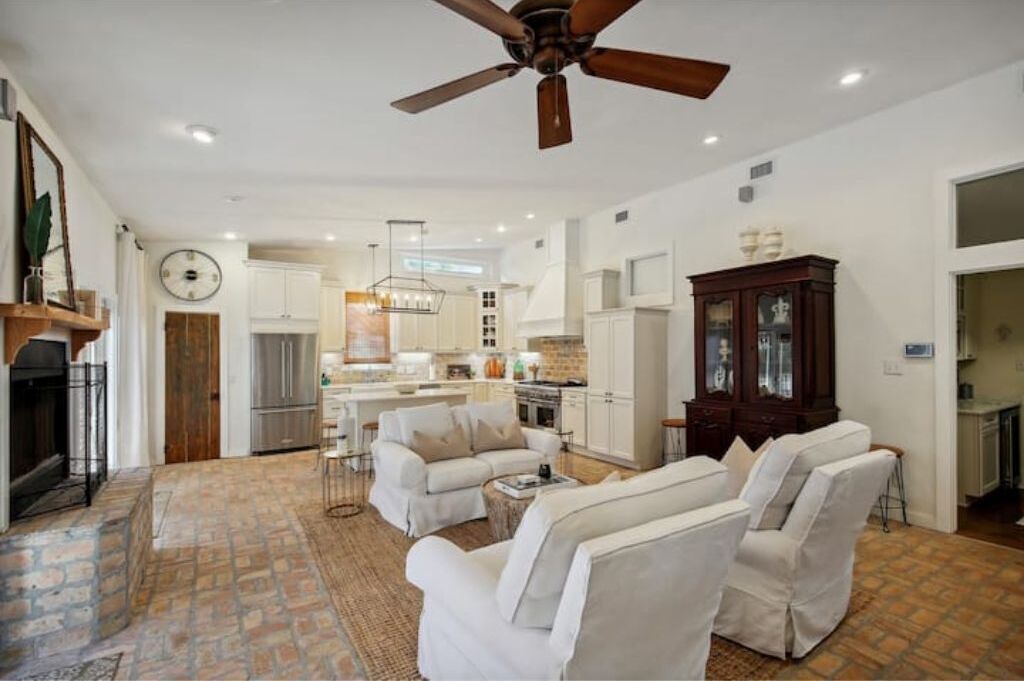 Photo of Bedroom in Mandeville