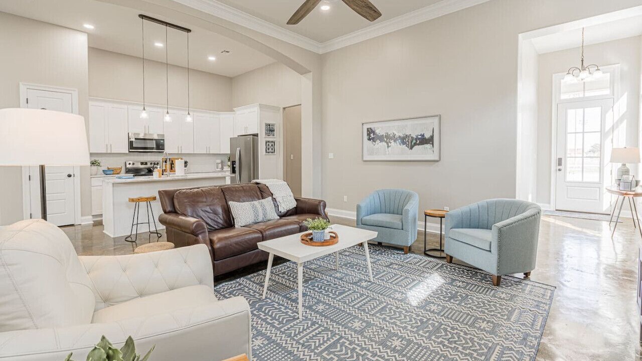 Photo of Livingroom in Lafayette