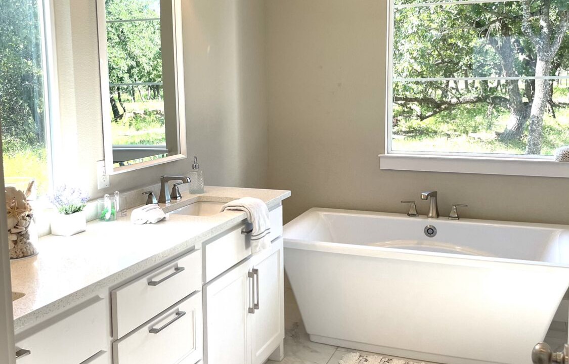 Photo of Bathroom in Gordon