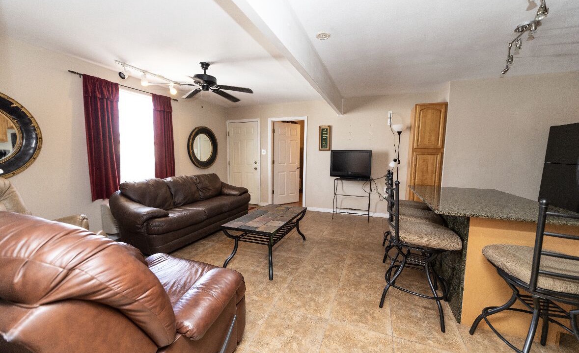 Photo of Livingroom in Boothville-Venice