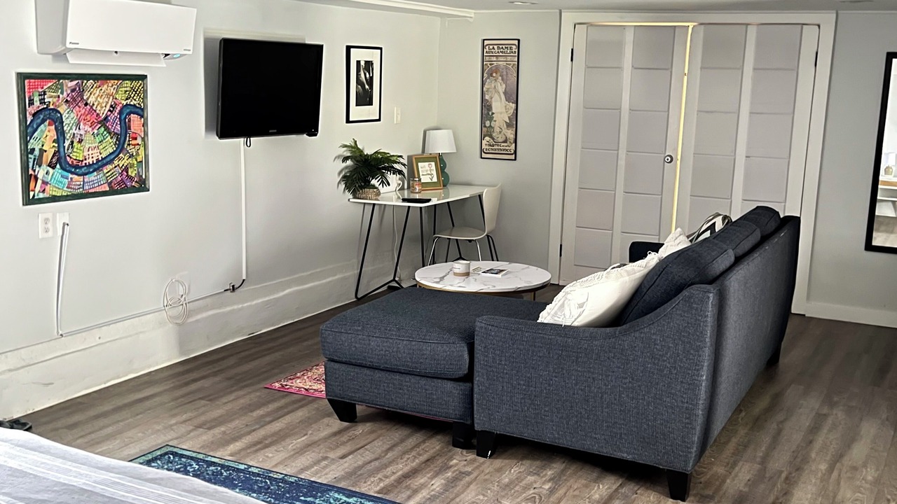 Photo of Bedroom in Central Carrollton Association