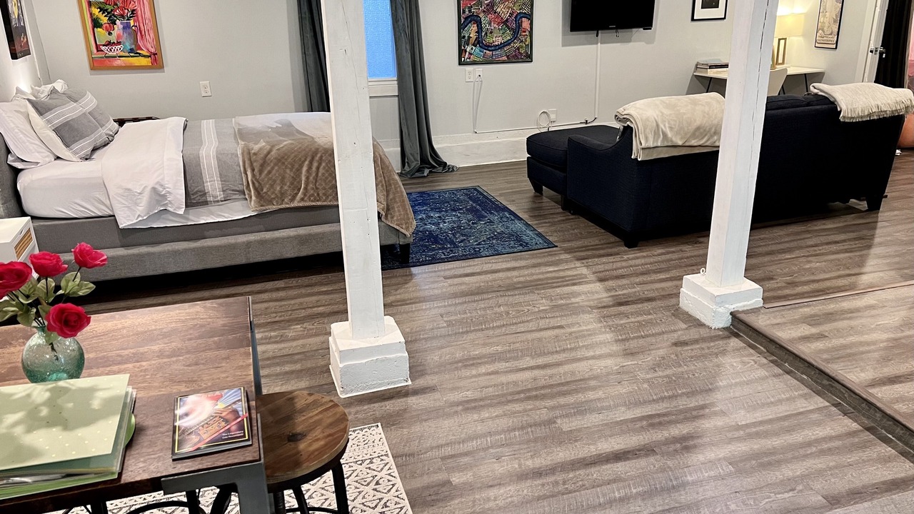 Photo of Bedroom in Central Carrollton Association