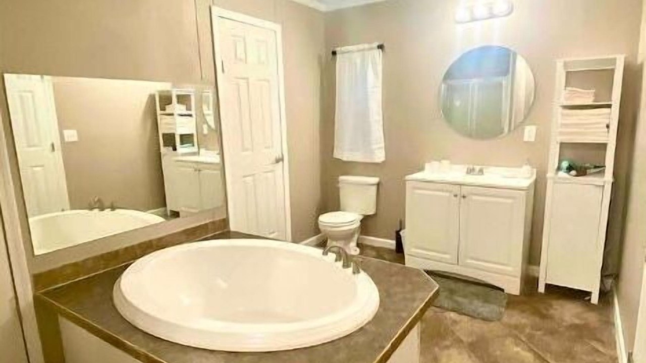 Photo of Bathroom in Sunshine