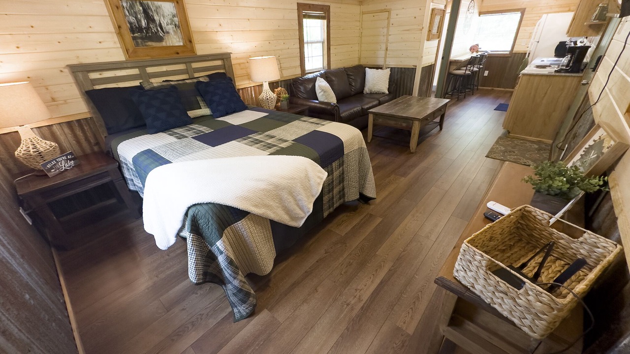Photo of Bedroom in Karnack