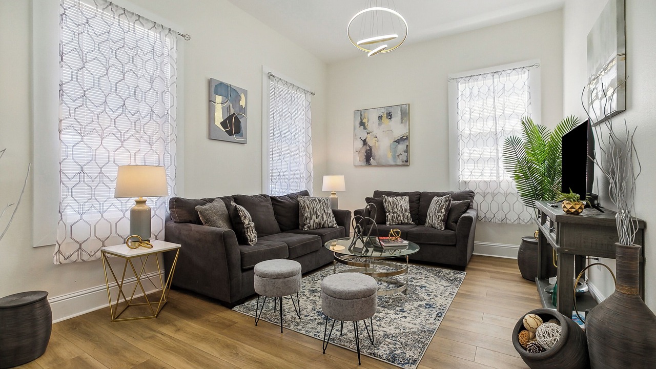 Photo of Livingroom in Seventh Ward