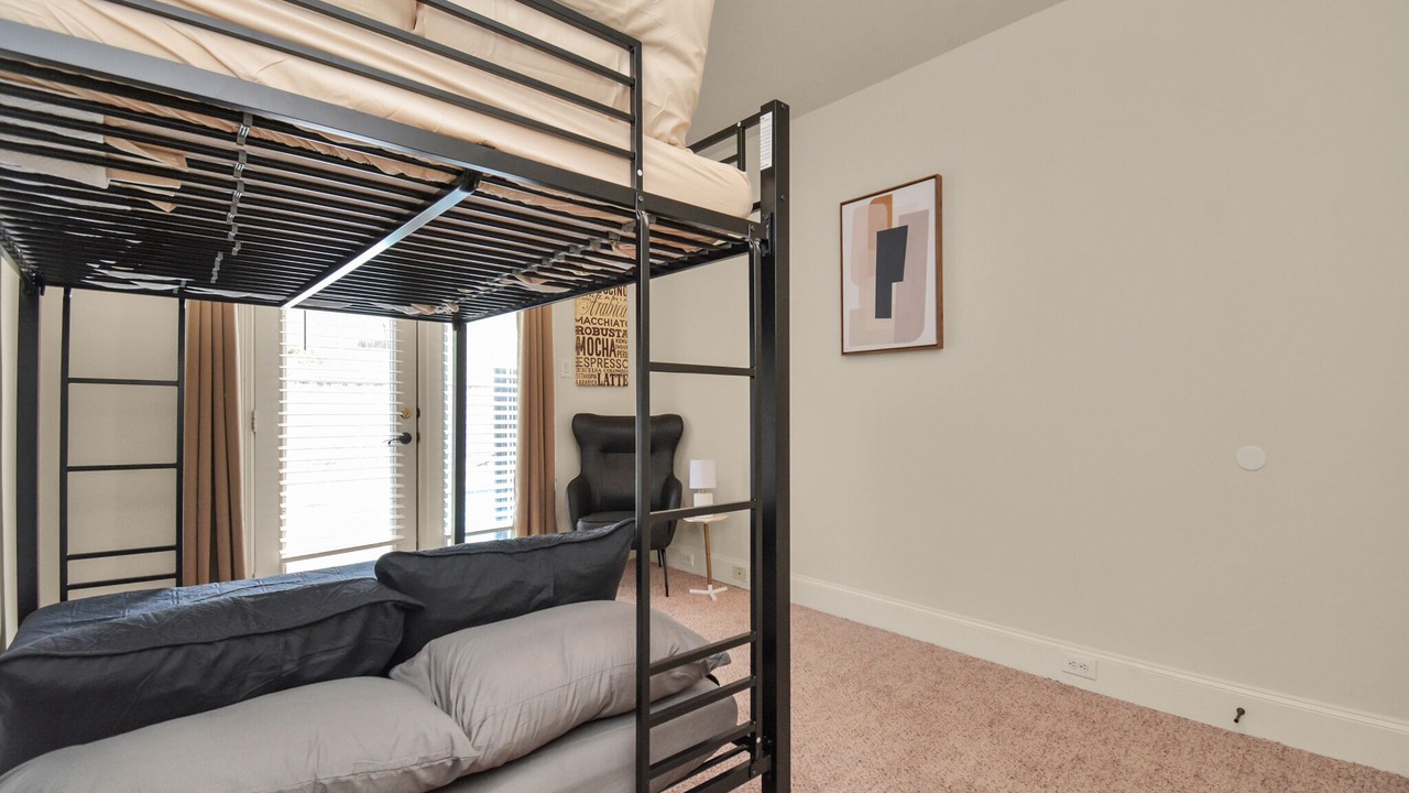 Photo of Bedroom in Woodlake - Briar Meadow