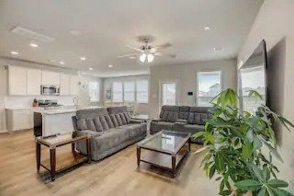 Photo of Livingroom in Travis County