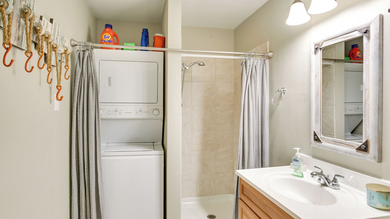 Photo of Bathroom in Barataria