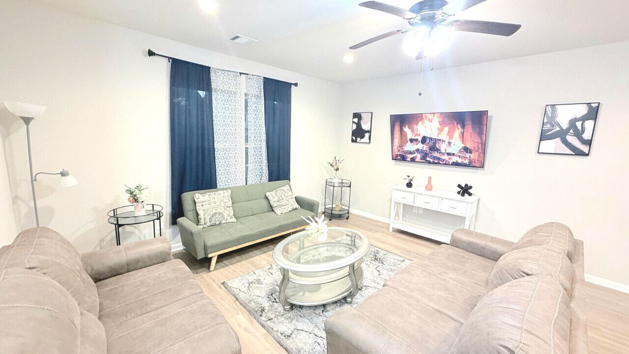 Photo of Livingroom in Highlands - Perkins
