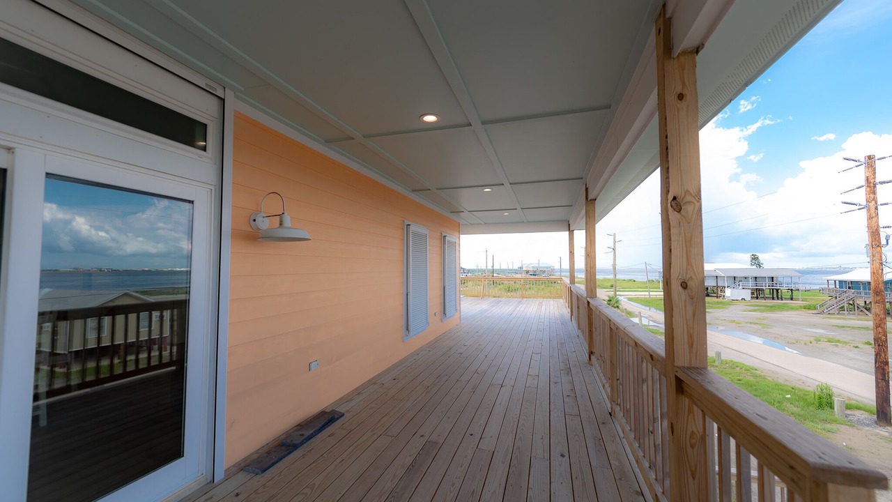 Photo of Patio Balcony in Golden Meadow