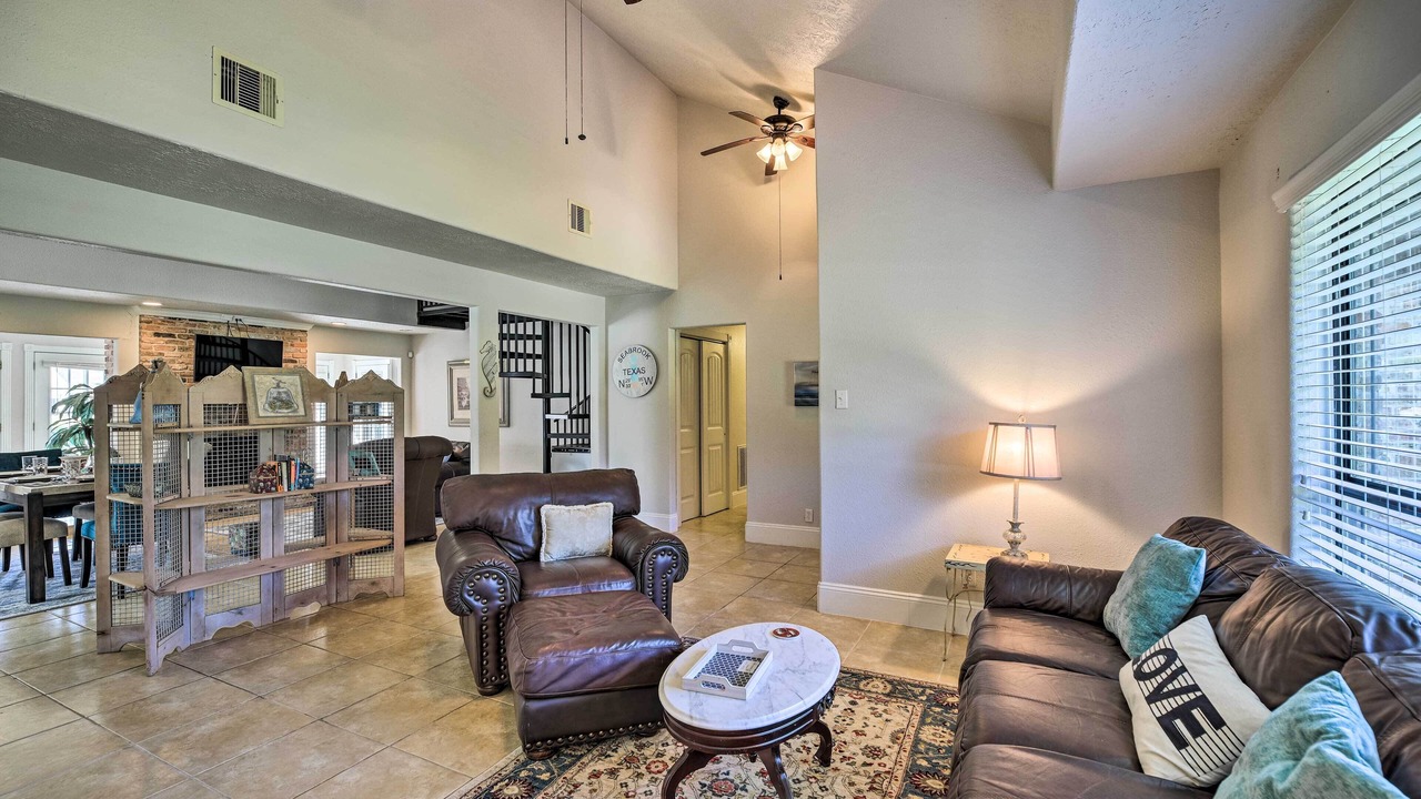 Photo of Livingroom in El Lago
