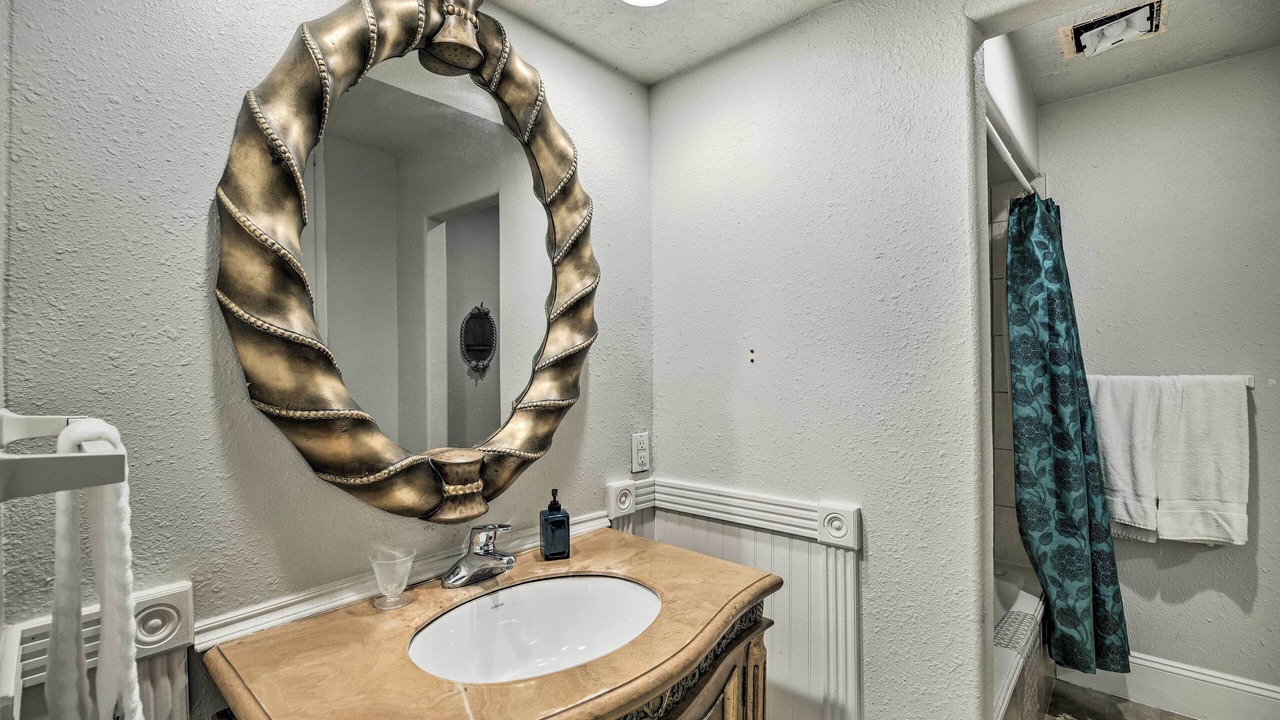 Photo of Bathroom in El Lago