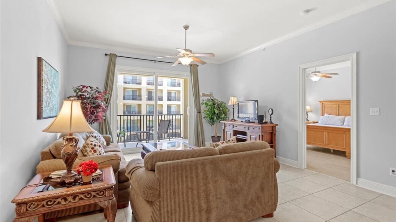 Photo of Livingroom in Henderson Point