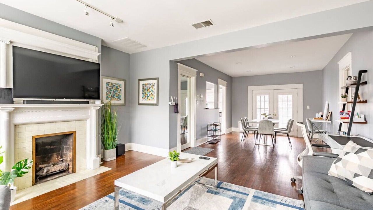 Photo of Livingroom in Oak Lawn