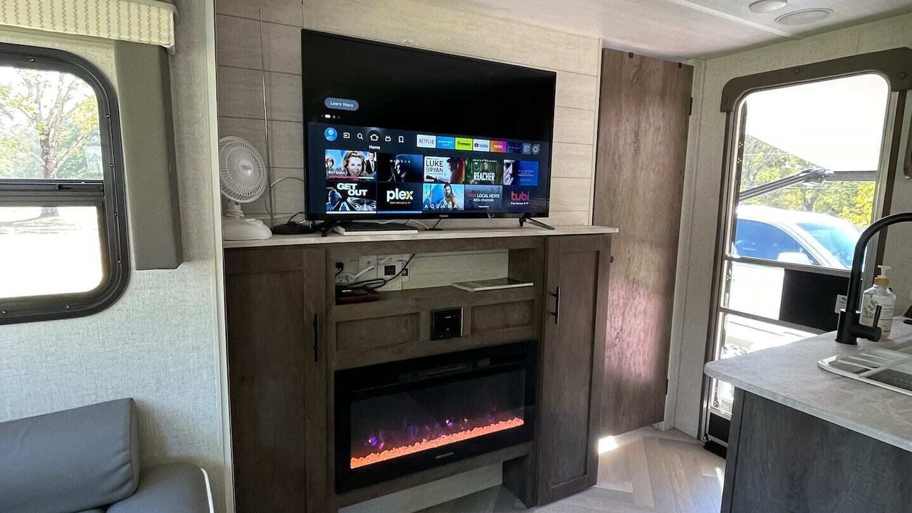 Photo of Livingroom in Oil City