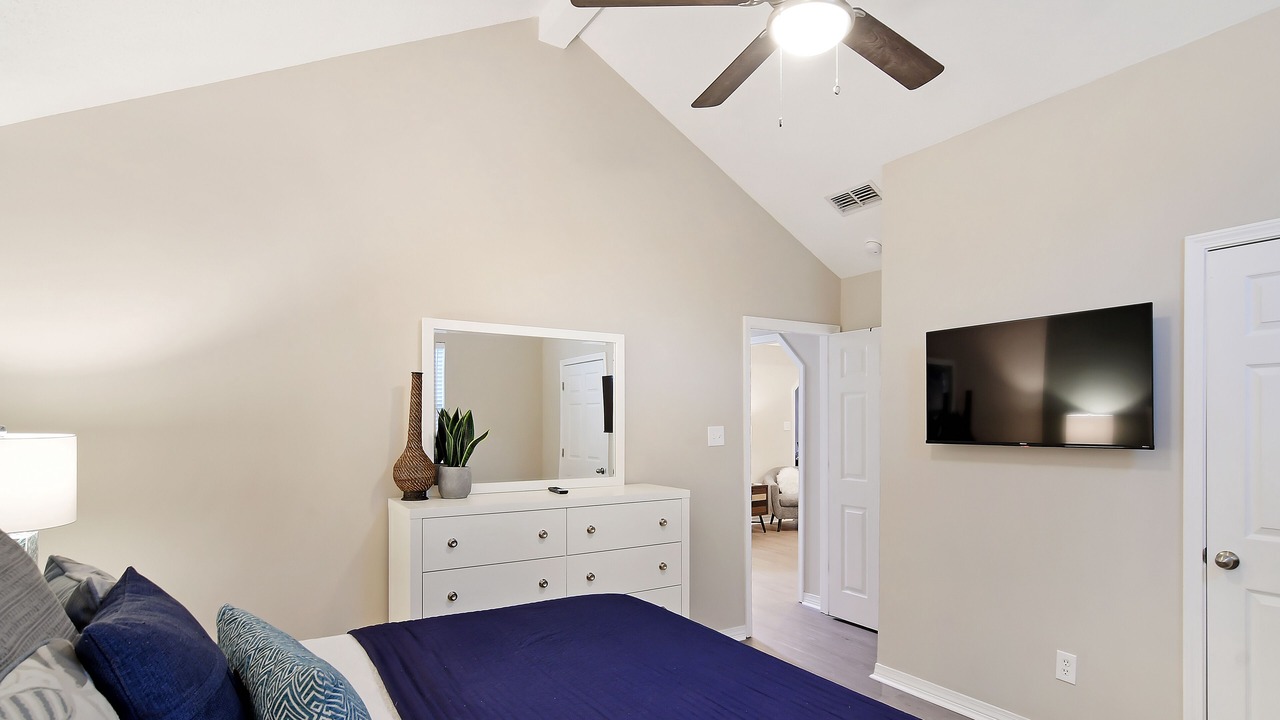 Photo of Bedroom in Ocean Springs
