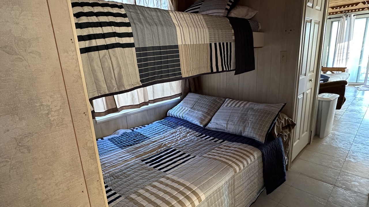 Photo of Bedroom in Cocodrie