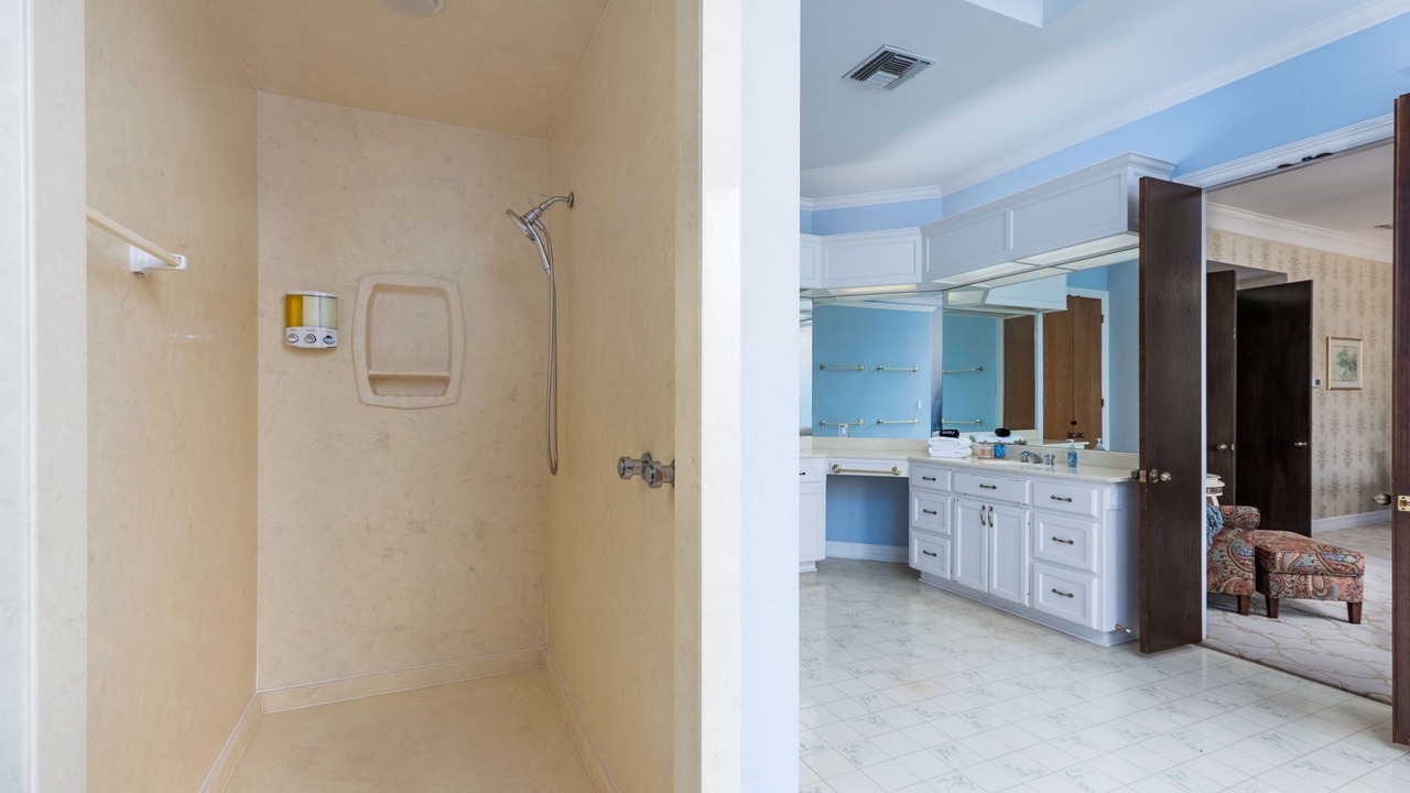 Photo of Bathroom in Buda