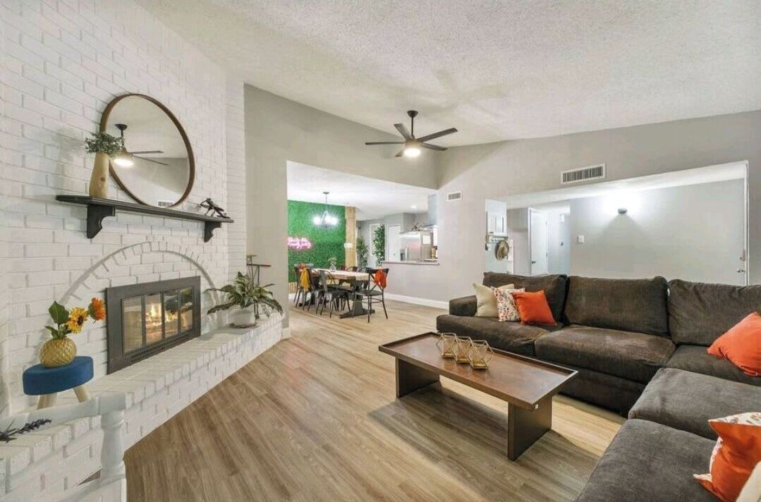 Photo of Livingroom in The Colony