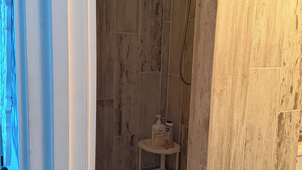 Photo of Bathroom in Leonidas