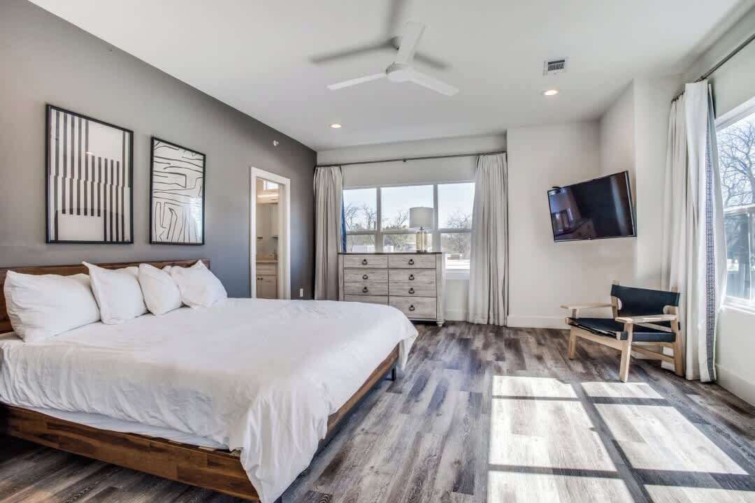 Photo of Bedroom in Oak Lawn