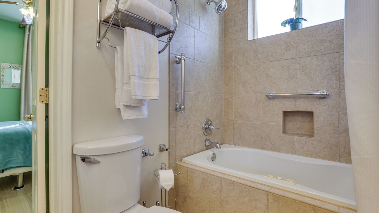 Photo of Bathroom in Gentilly Woods