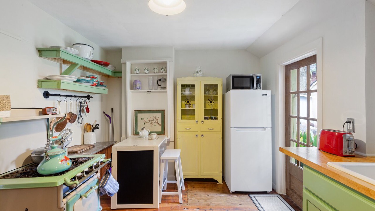 Photo of Kitchen in Algiers Point