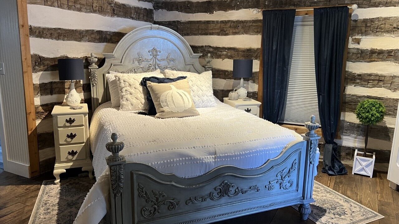 Photo of Bedroom in Glen Rose