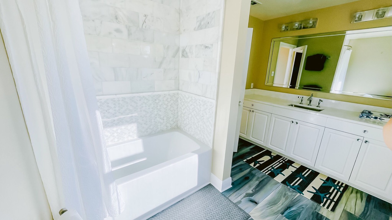 Photo of Bathroom in Ocean Springs