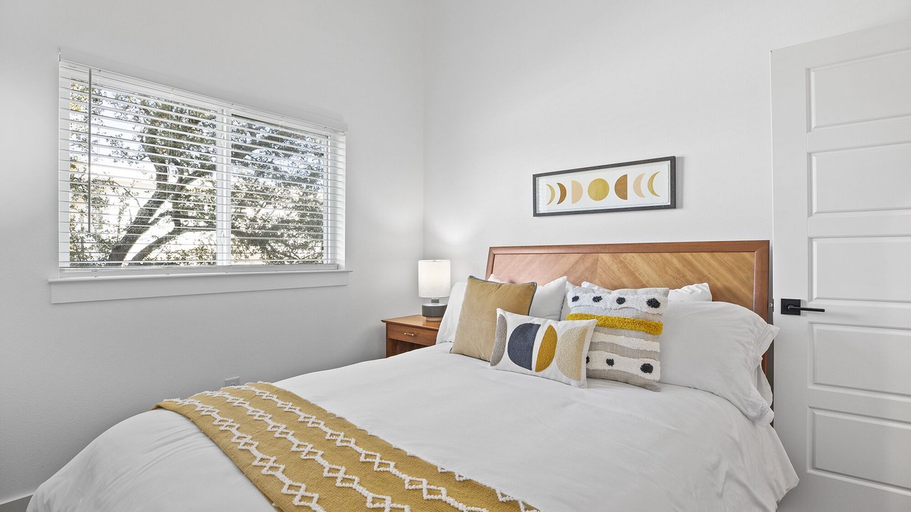 Photo of Bedroom in Highland Lake Estates
