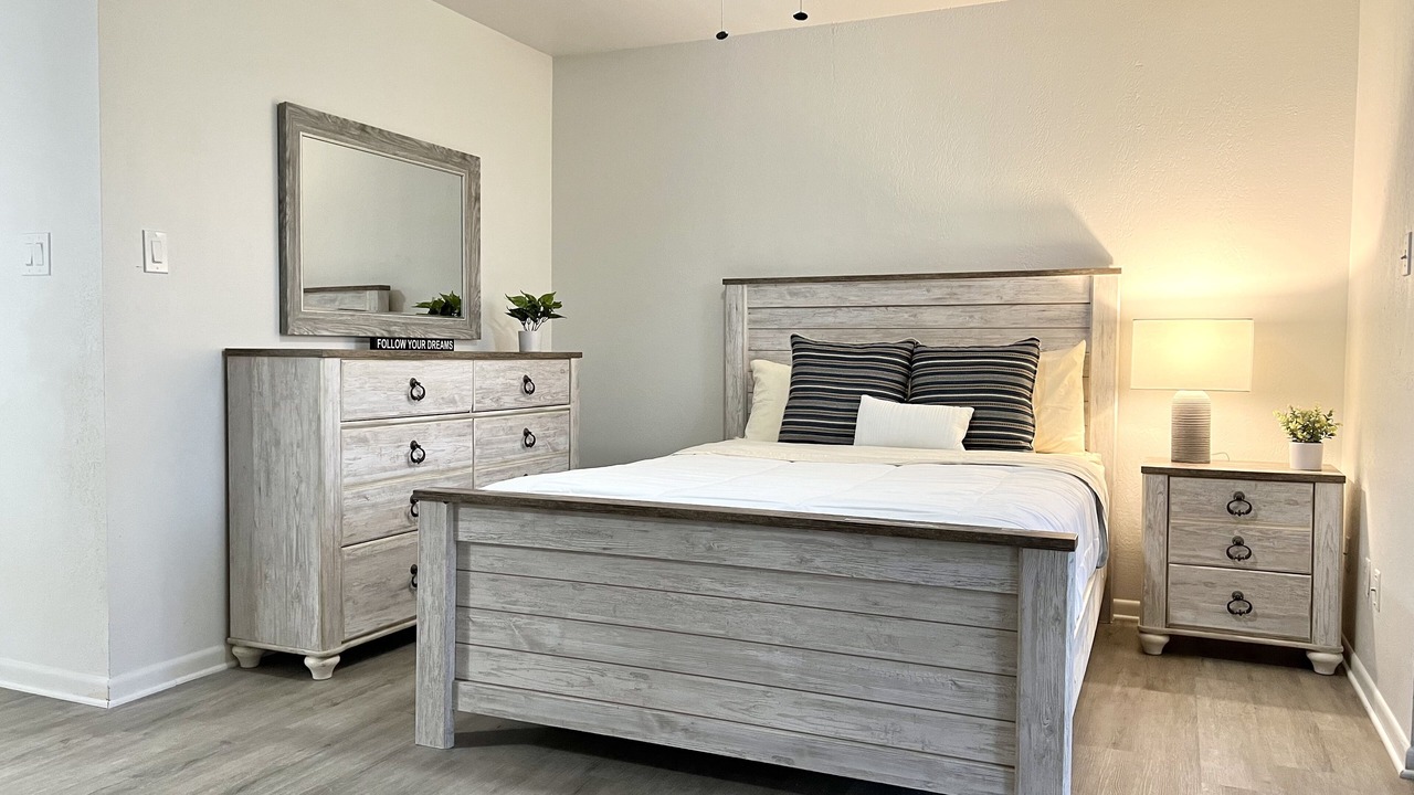 Photo of Bedroom in Point Venture