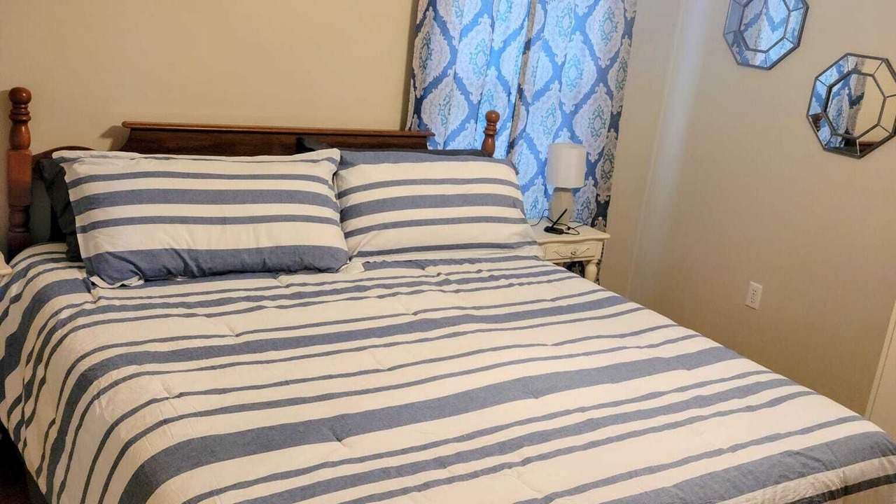 Photo of Bedroom in Dry Creek