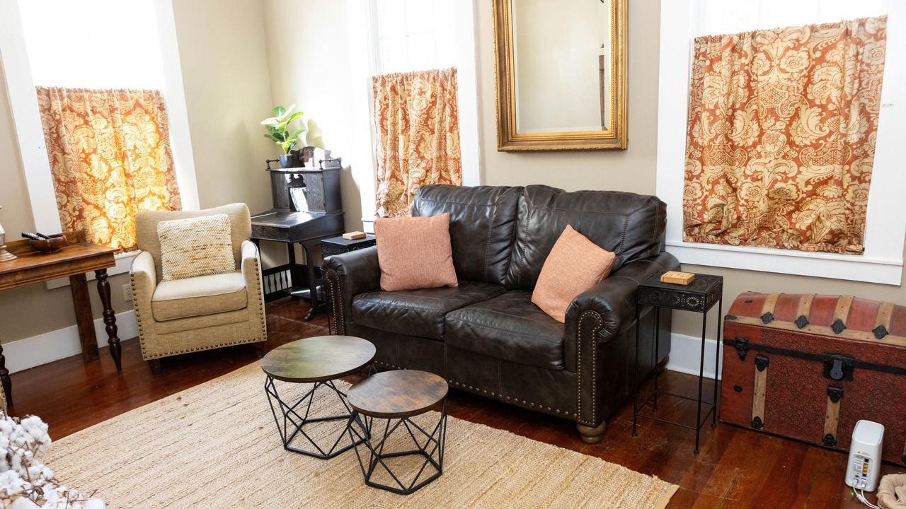 Photo of Livingroom in Natchez