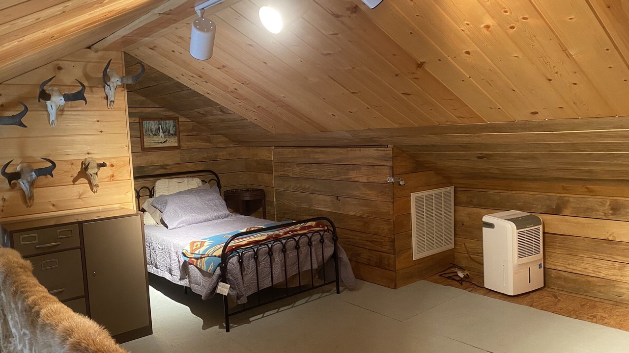 Photo of Bedroom in Leesville