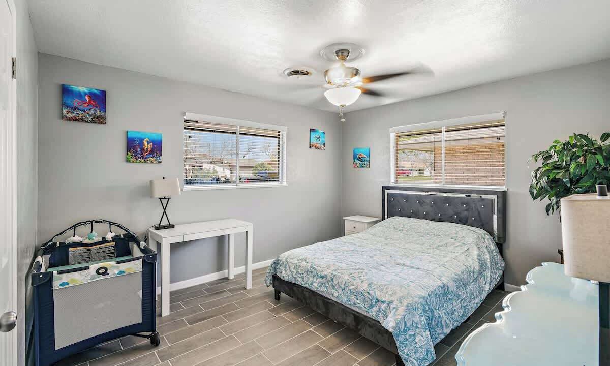 Photo of Bedroom in South Side