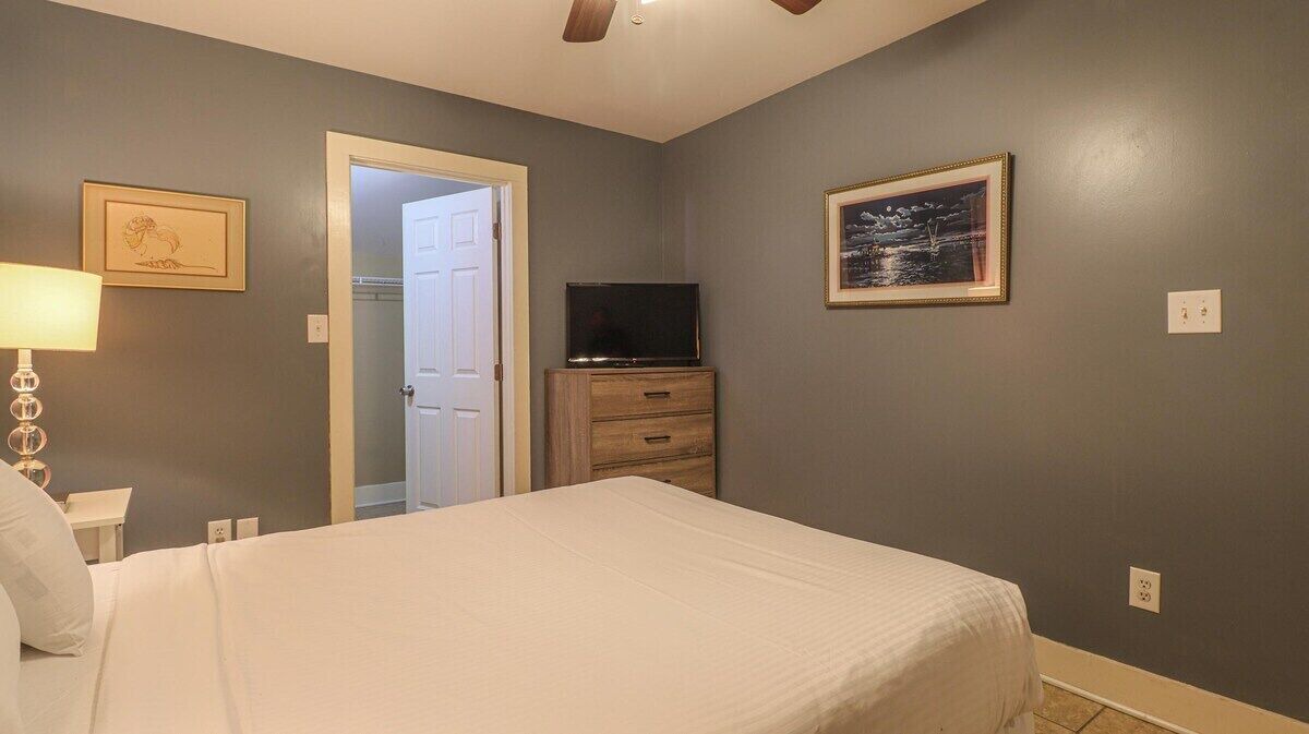 Photo of Bedroom in Biloxi