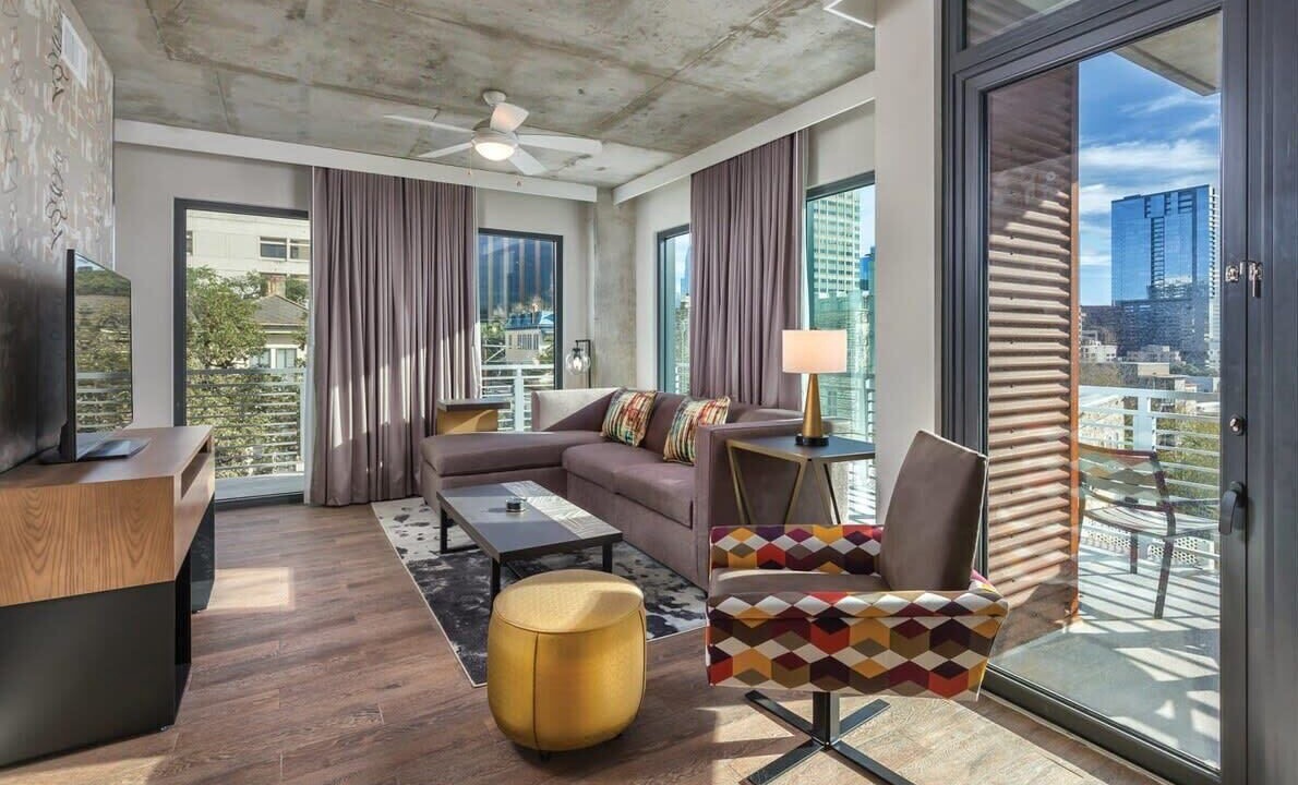 Photo of Livingroom in Civic District